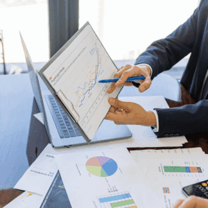 المرحلة الرابعة: إدارة الجودة وخدمة ما بعد البيع